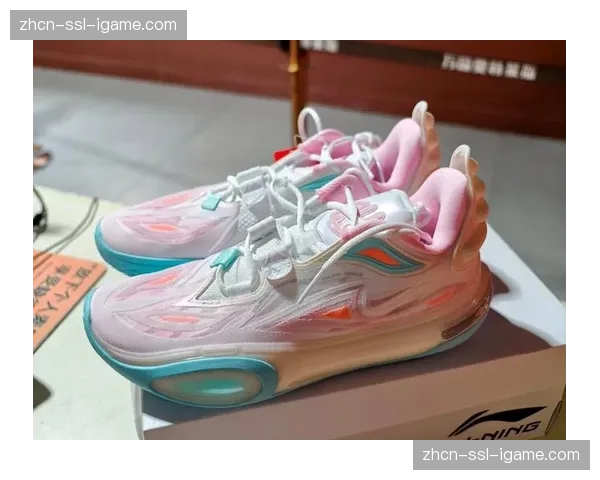 运动品牌发布新一代智能战靴,内置传感器可采集变向与起跳数据辅助分析 运动品牌发布新一代智能战靴,内置传感器可采集变向与起跳数据辅助分析