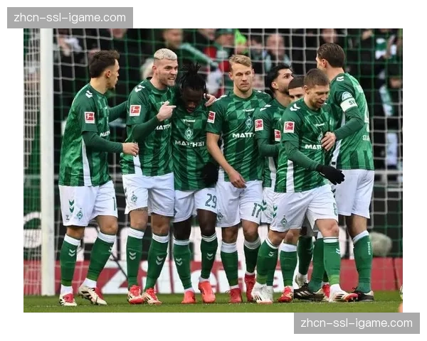 德甲保级球队防守策略：低位防守与快速反击